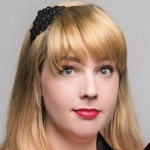 Lindsay Jones Biography