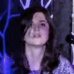 Sarah Jones - Age, Bio, Birthdate, Family, Networth & More