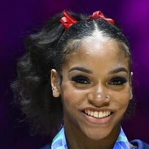 Shilese Jones Biography