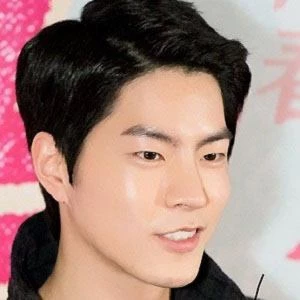 Hong Jong-hyun Biography