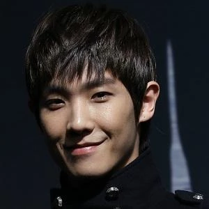 Lee Joon - Wiki, Family, Bio, Birthdate, Networth & More