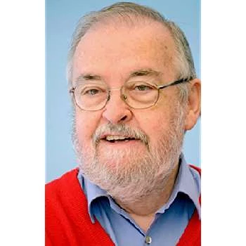 José Luis García Sánchez Biography