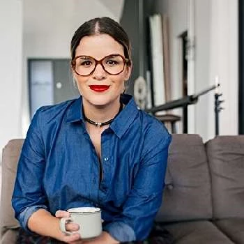 Josiane Stratis - Age, Bio, Birthdate, Family, Networth & More