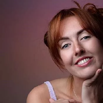 Josie Sedgwick-Davies Biography