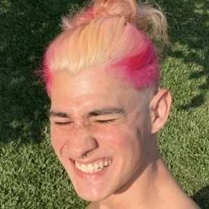 Juan Lucas - Age, Bio, Birthdate, Family, Networth & More