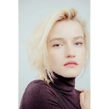 Julia Garner - Age, Bio, Birthdate, Family, Networth & More