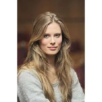 Julia Pietrucha Biography