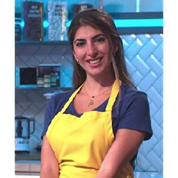 Julia Q - Age, Bio, Birthdate, Family, Networth & More