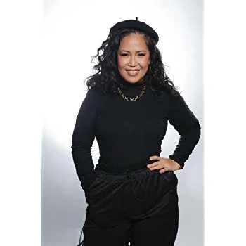 Julia Serad - Age, Bio, Birthdate, Family, Networth & More