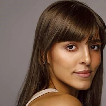 Julia Vasi - Age, Bio, Birthdate, Family, Networth & More