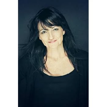 Julia Worsley - Age, Bio, Birthdate, Family, Networth & More