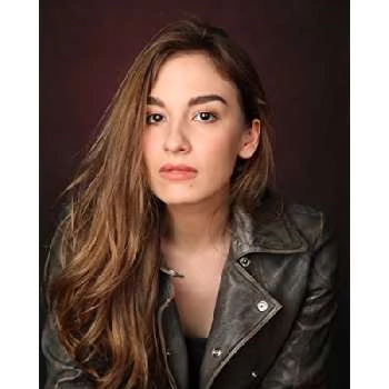 Julianna Pirillo - Age, Bio, Birthdate, Family, Networth & More