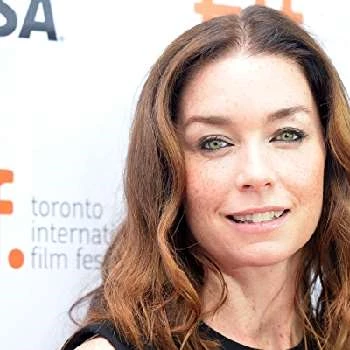 Julianne Nicholson - Family, Bio, Wiki, Dat of Birth, Networth & More