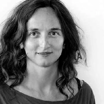 Julie Bertuccelli Biography