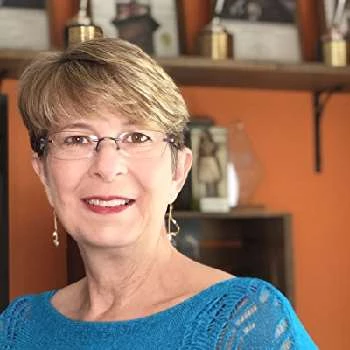 Julie Chalhoub - Age, Bio, Birthdate, Family, Networth & More