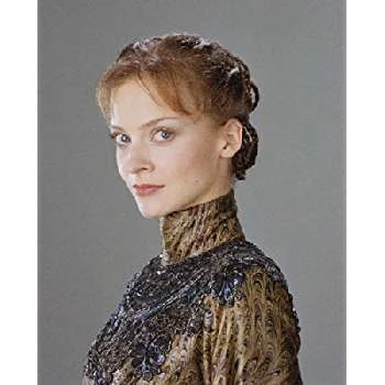 Julie Cox - Age, Bio, Birthdate, Family, Networth & More