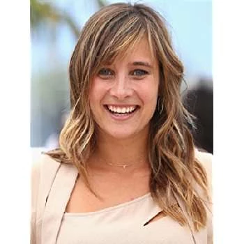 Julie De Bona - Wiki, Family, Bio, Birthdate, Networth & More