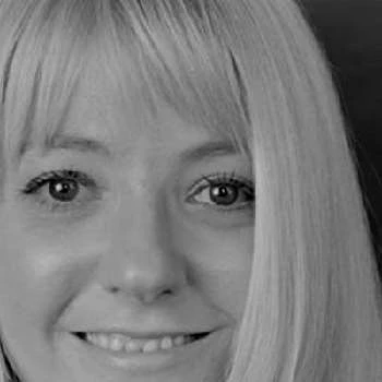 Julie Fernandez - Birthplace, Bio, Wiki, Birthday, Family, Networth & More