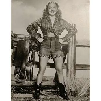 Julie Gibson - Biography, Birthdate, Family, Networth & More