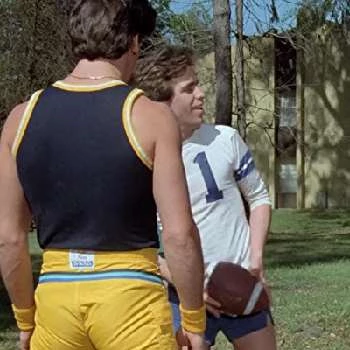 Julie Gordon - Age, Bio, Birthdate, Family, Networth & More