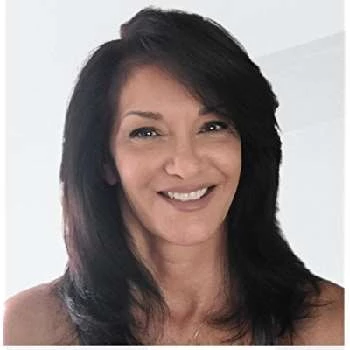 Julie Russell - Age, Bio, Birthdate, Family, Networth & More