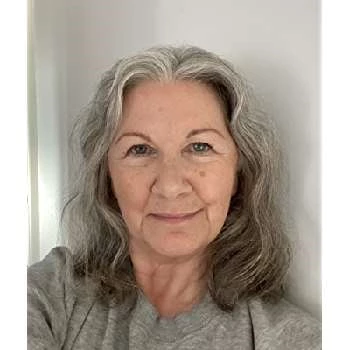 Julie Vollono - Height, Bio, Wiki, Family, Birthplace, Networth & More