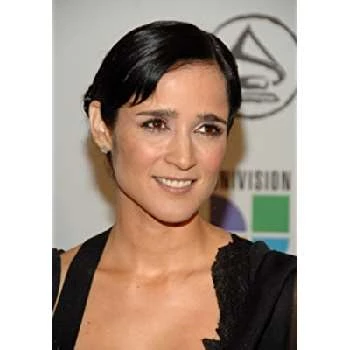 Julieta Venegas - Age, WIki, Birthday, Family, Networth & More