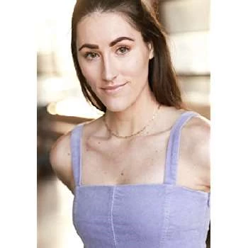 Justine Szeles - Age, Bio, Birthdate, Family, Networth & More