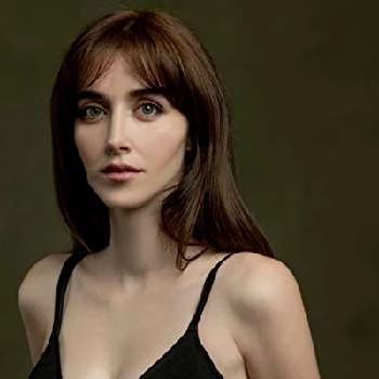 Kübra Balcan - Networth, Bio, Wiki, Family, Birthday, Networth & More