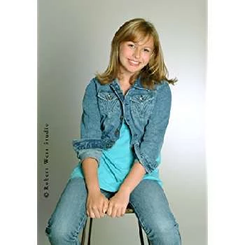 Kait Raymond - Bio, Networth, Family, Age, Birthdate & More