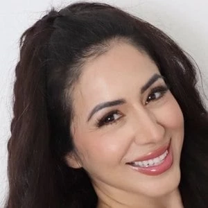 Connie Kamilla Biography