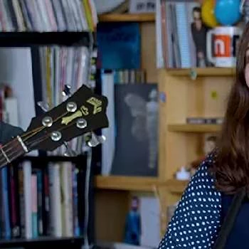 Karen Peris - Age, Bio, Birthdate, Family, Networth & More