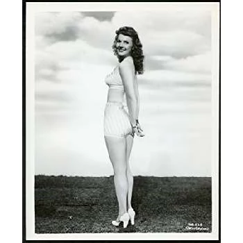 Karen X. Gaylord - Family, Bio, Birthday, Family, Income & More