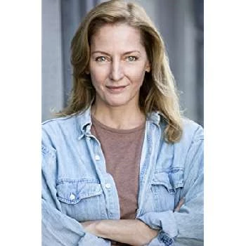 Karla Droege - Birthplace, Bio, Wiki, Birthday, Family, Networth & More