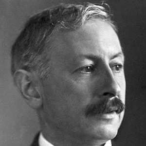 Paul Karrer - Age, Height, Birthdate, Family, Wiki & More