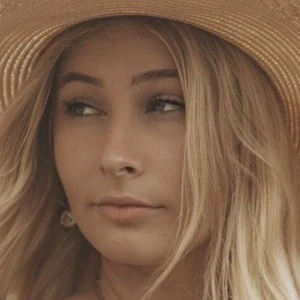 Elsie May Kasdaglis - Parents, Networth, Bio, Birthdate, Family Wiki & More