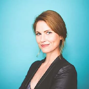 Kate MacCluggage - Height, Bio, Wiki, Family, Birthplace, Networth & More