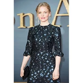 Kate Phillips - Age, Bio, Birthdate, Family, Networth & More