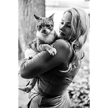 Katie Madonna Lee - Age, Bio, Birthdate, Family, Networth & More