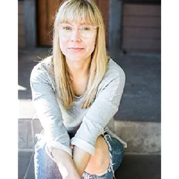 Katie Robbins - Age, Bio, Birthdate, Family, Networth & More