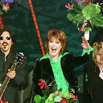 Katrina & The Waves - Age, Bio, Birthdate, Family, Networth & More