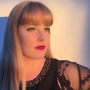 Katy Lyons - Age, Bio, Birthdate, Family, Networth & More