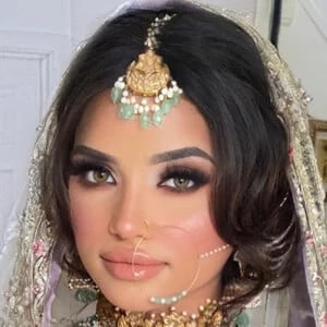 Simran Kaur - Birthday, Bio, Wiki, Family, Networth & More