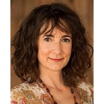 Kelie McIver - Age, Bio, Birthdate, Family, Networth & More