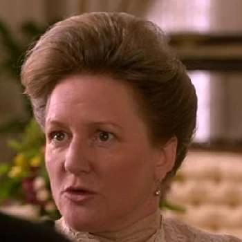 Kelli Fox - Age, Bio, Birthdate, Family, Networth & More