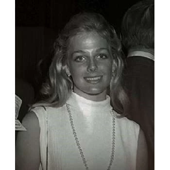 Kelly Harmon Biography