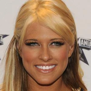 Kelly Kelly - Family, Bio, Birthdate,Age, Networth , Wiki& More
