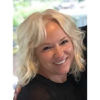 Kelly Moss - Age, Bio, Birthdate, Family, Networth & More