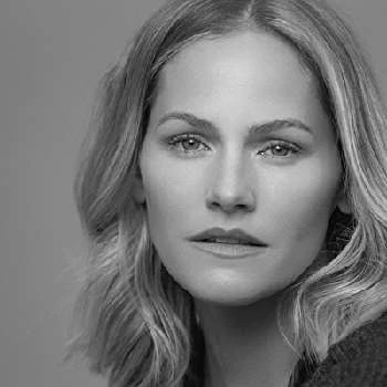 Kelly Overton - Biography, Birthday, Wiki, Family, Networth & More