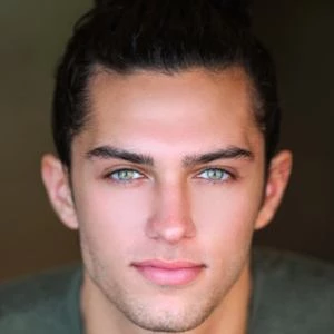 Steven Kelly Biography